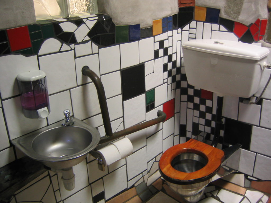 Hundertwasser toilet