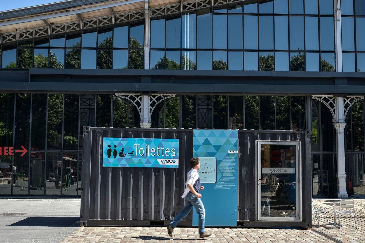 weco sustainable toilets - recycloo